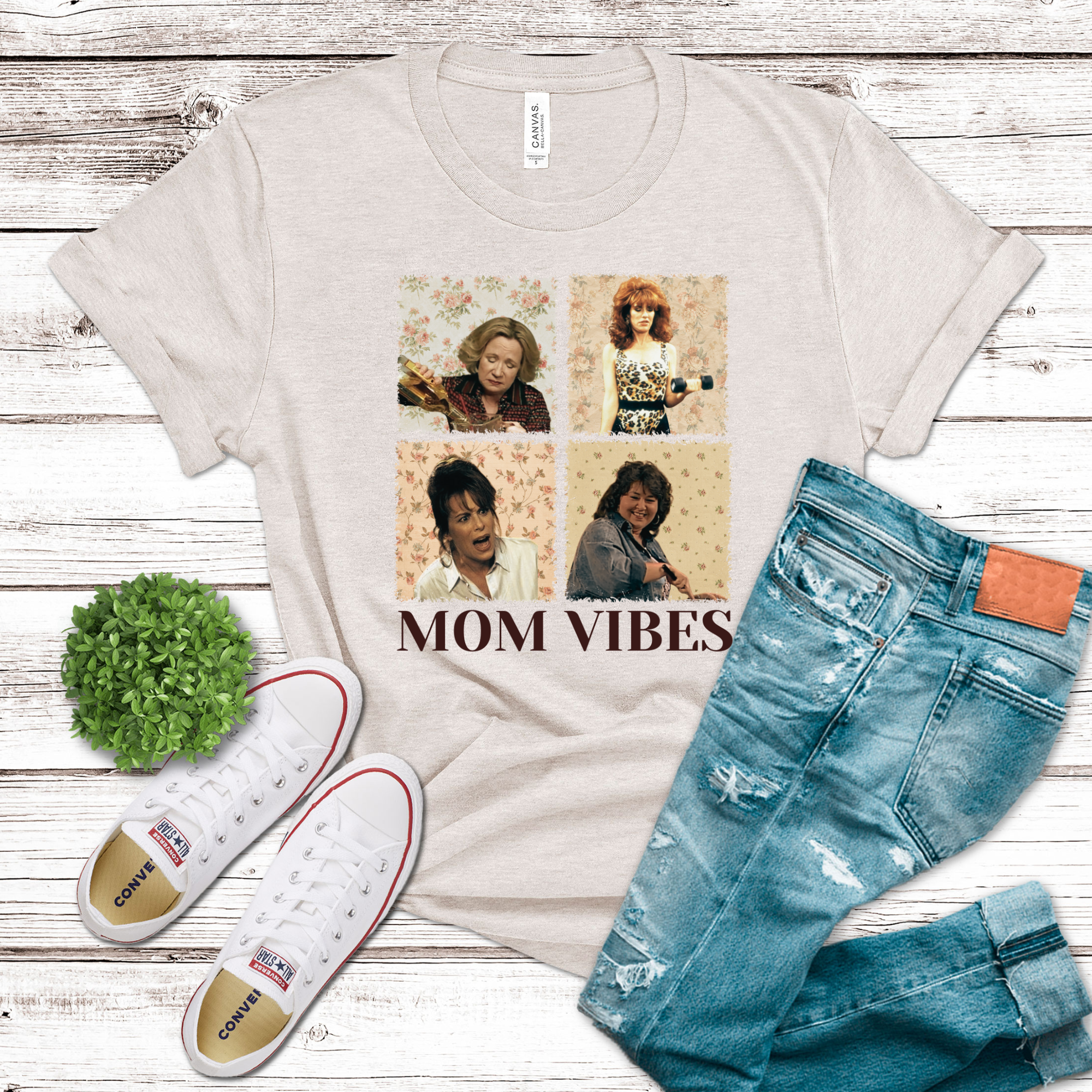 MOM VIBES TEE