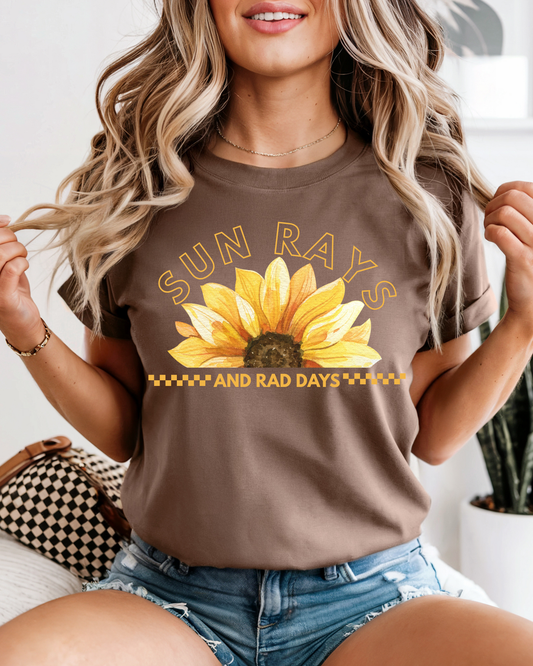 SUN RAYS AND RAD DAYS TEE
